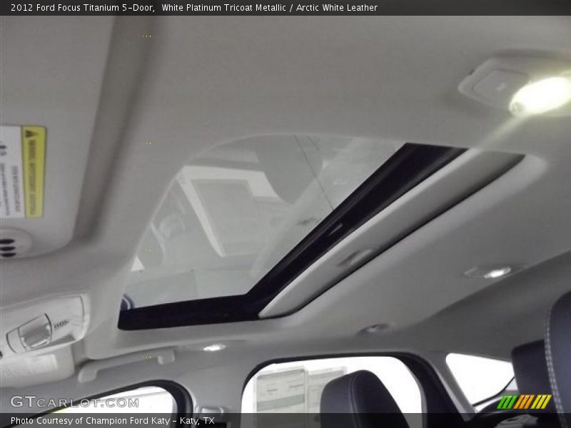 White Platinum Tricoat Metallic / Arctic White Leather 2012 Ford Focus Titanium 5-Door