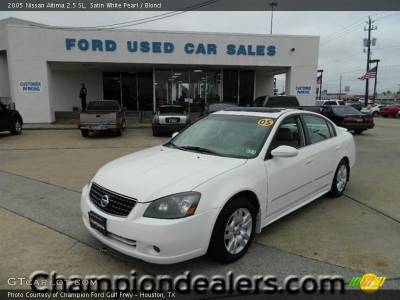 Satin White Pearl / Blond 2005 Nissan Altima 2.5 SL