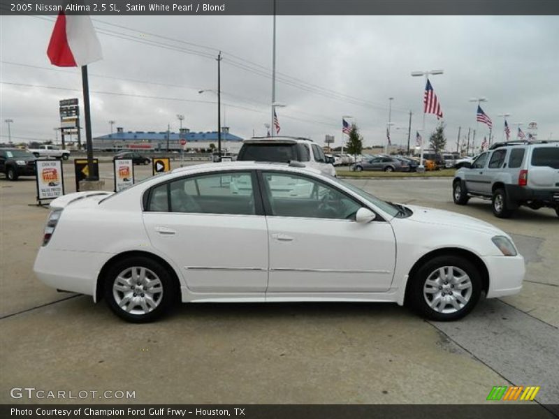 Satin White Pearl / Blond 2005 Nissan Altima 2.5 SL