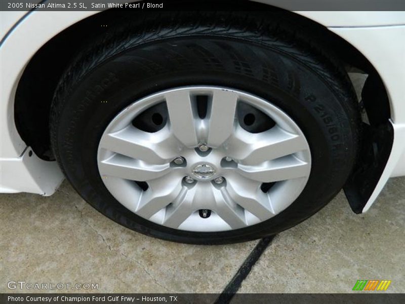 Satin White Pearl / Blond 2005 Nissan Altima 2.5 SL