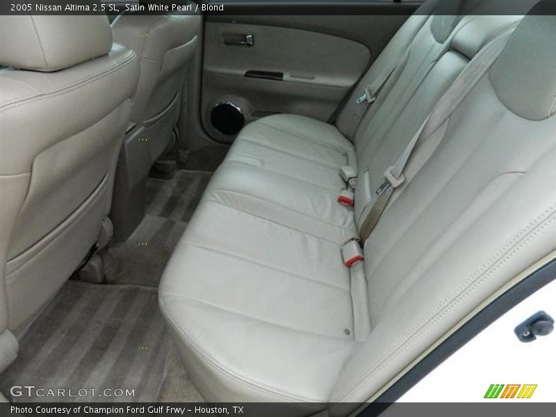Satin White Pearl / Blond 2005 Nissan Altima 2.5 SL