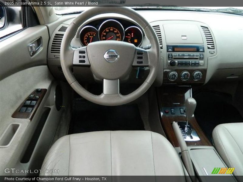 Satin White Pearl / Blond 2005 Nissan Altima 2.5 SL