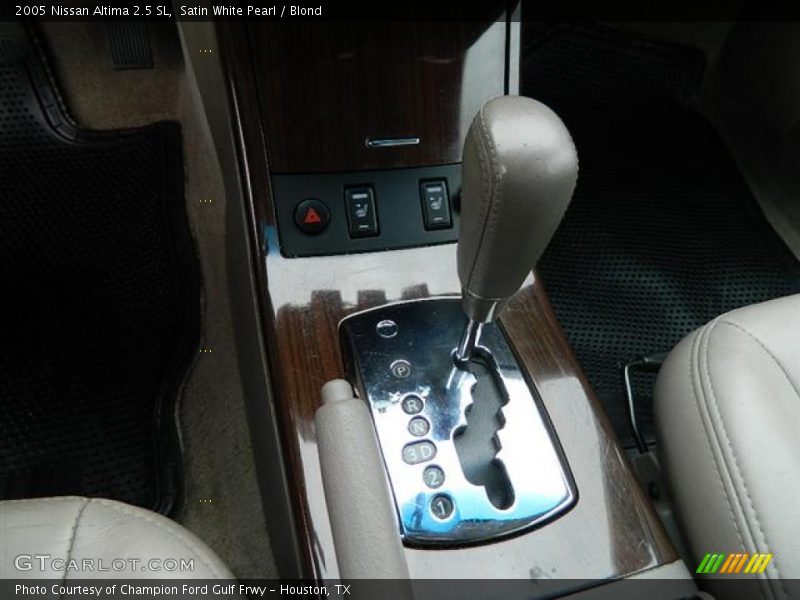 Satin White Pearl / Blond 2005 Nissan Altima 2.5 SL