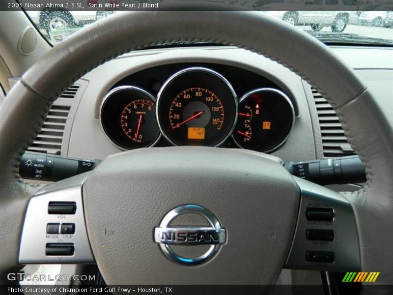 Satin White Pearl / Blond 2005 Nissan Altima 2.5 SL