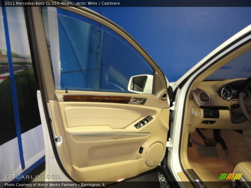 Arctic White / Cashmere 2011 Mercedes-Benz GL 550 4Matic