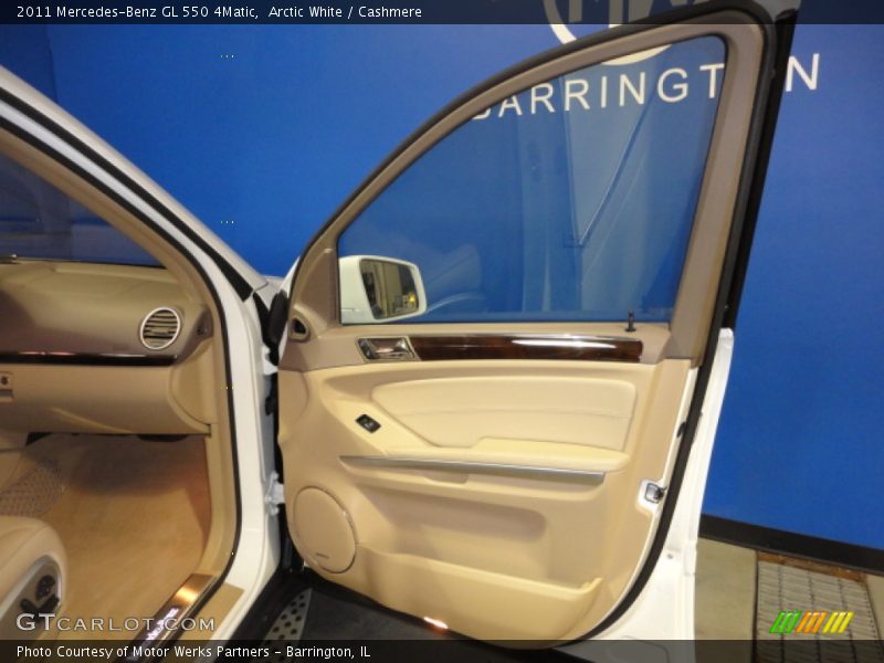 Arctic White / Cashmere 2011 Mercedes-Benz GL 550 4Matic