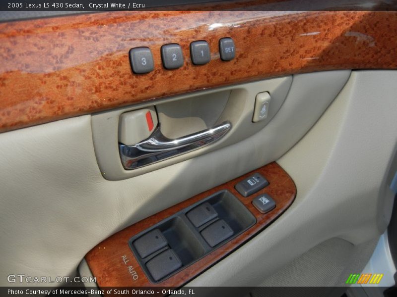 Controls of 2005 LS 430 Sedan