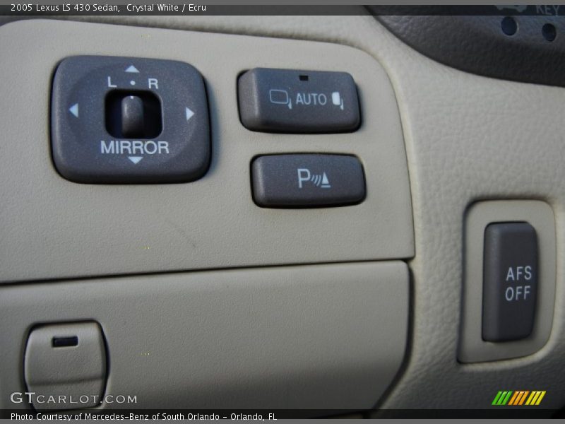 Controls of 2005 LS 430 Sedan