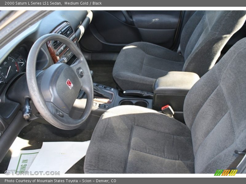 Medium Gold / Black 2000 Saturn L Series LS1 Sedan