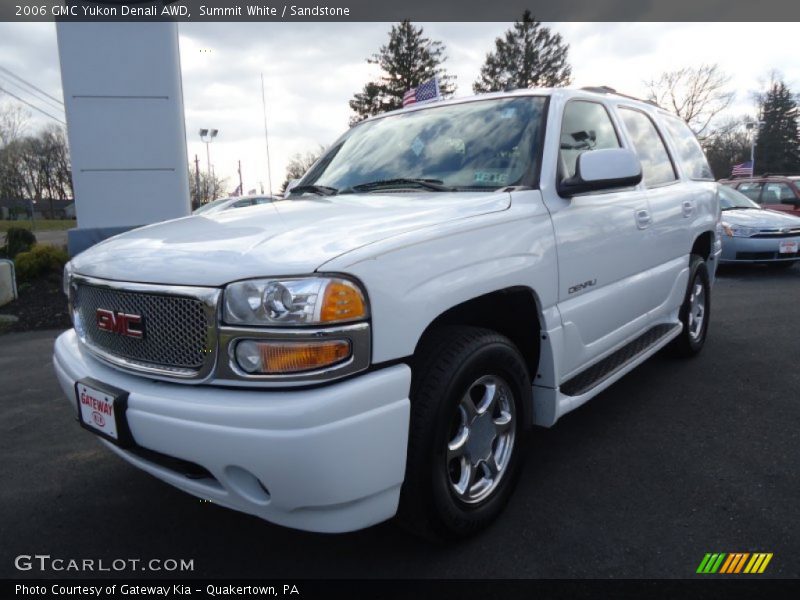 Summit White / Sandstone 2006 GMC Yukon Denali AWD