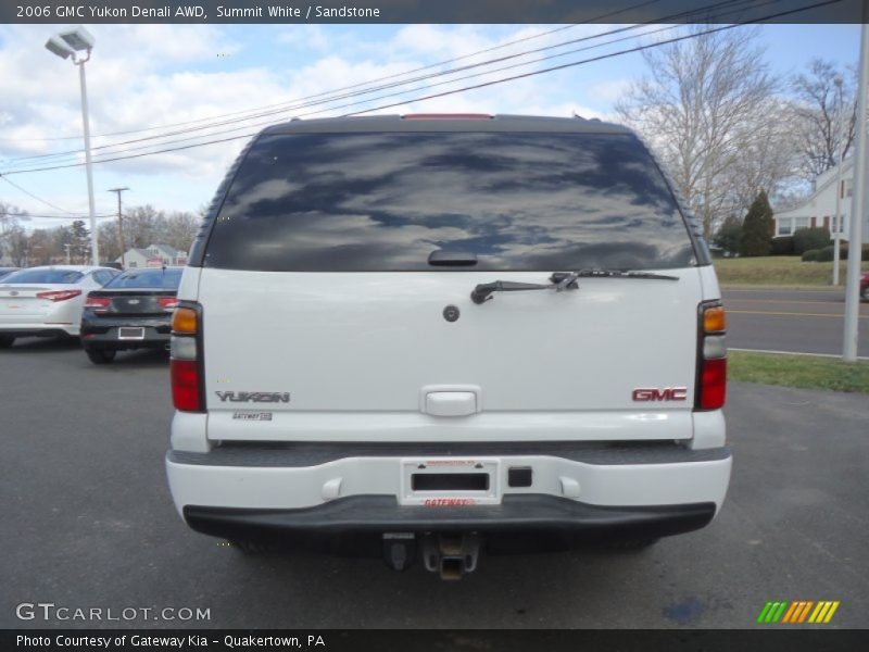 Summit White / Sandstone 2006 GMC Yukon Denali AWD