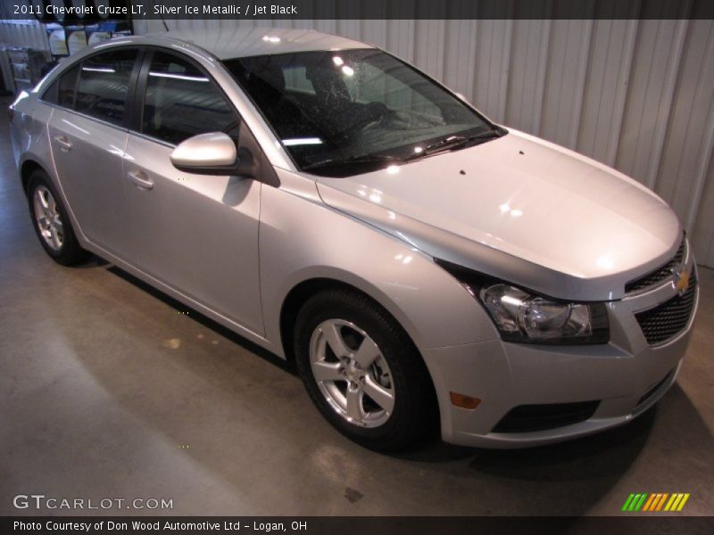 Silver Ice Metallic / Jet Black 2011 Chevrolet Cruze LT