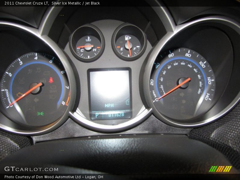 Silver Ice Metallic / Jet Black 2011 Chevrolet Cruze LT