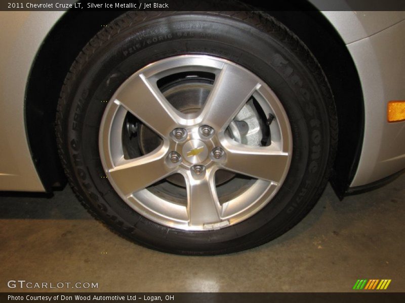 Silver Ice Metallic / Jet Black 2011 Chevrolet Cruze LT