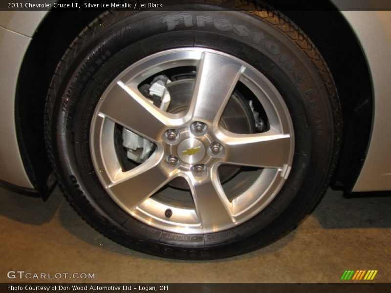 Silver Ice Metallic / Jet Black 2011 Chevrolet Cruze LT