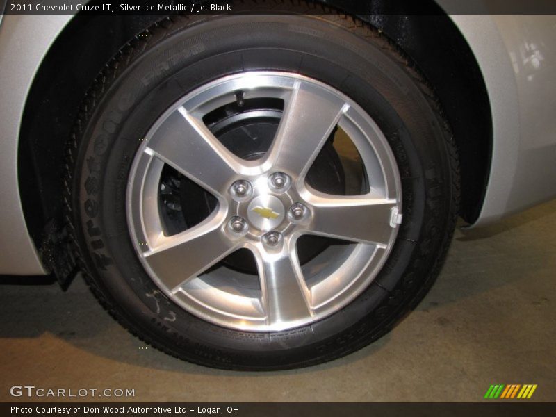 Silver Ice Metallic / Jet Black 2011 Chevrolet Cruze LT