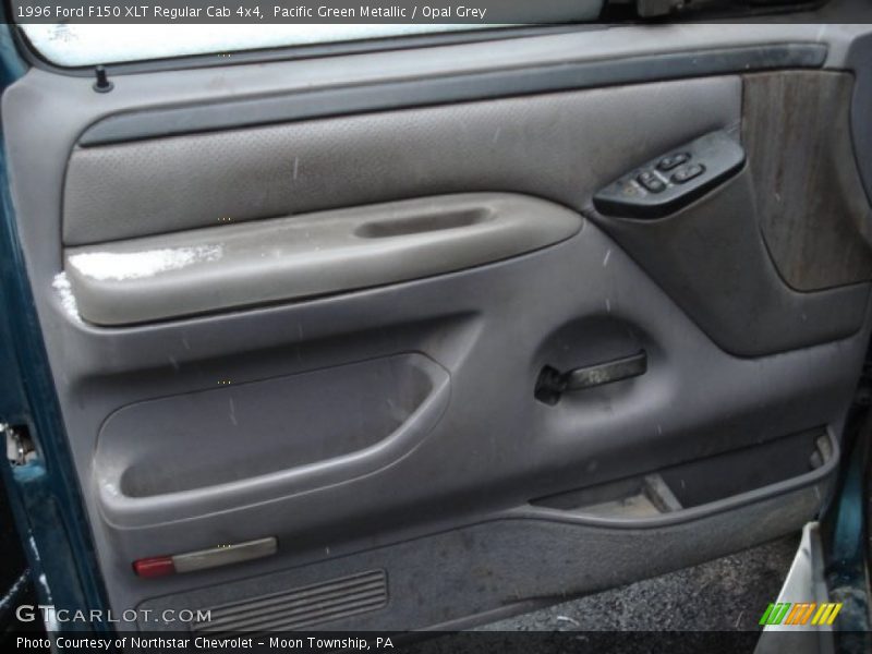 Pacific Green Metallic / Opal Grey 1996 Ford F150 XLT Regular Cab 4x4