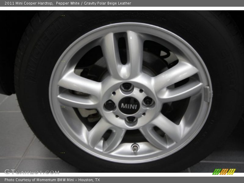 Pepper White / Gravity Polar Beige Leather 2011 Mini Cooper Hardtop