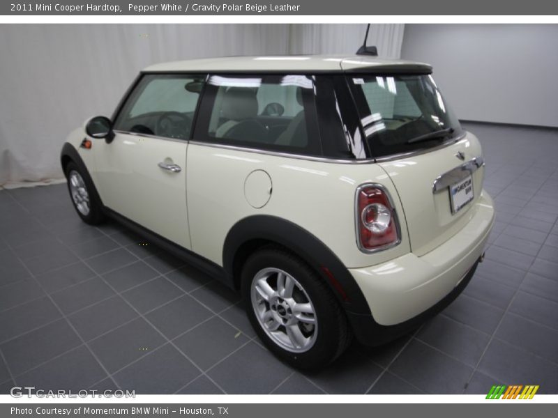 Pepper White / Gravity Polar Beige Leather 2011 Mini Cooper Hardtop