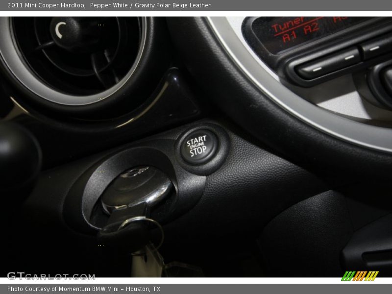 Pepper White / Gravity Polar Beige Leather 2011 Mini Cooper Hardtop