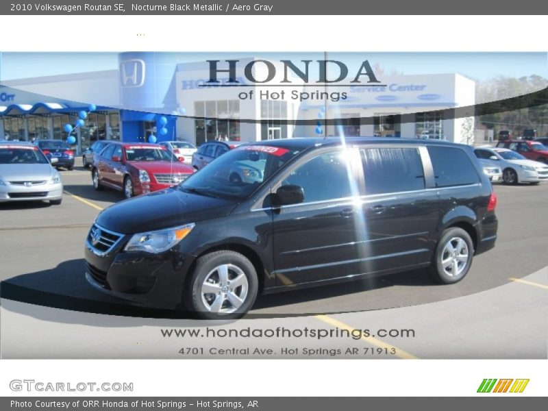 Nocturne Black Metallic / Aero Gray 2010 Volkswagen Routan SE