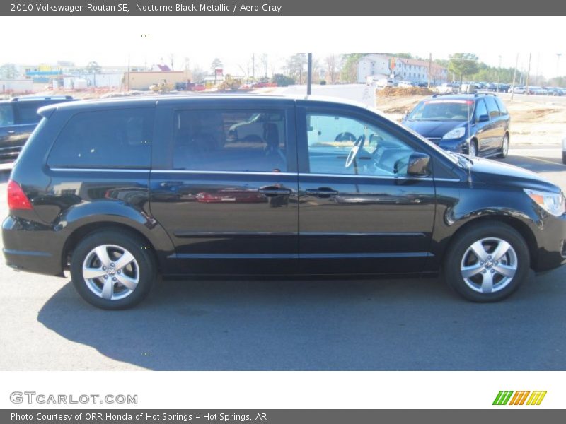 Nocturne Black Metallic / Aero Gray 2010 Volkswagen Routan SE