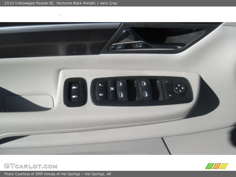 Nocturne Black Metallic / Aero Gray 2010 Volkswagen Routan SE