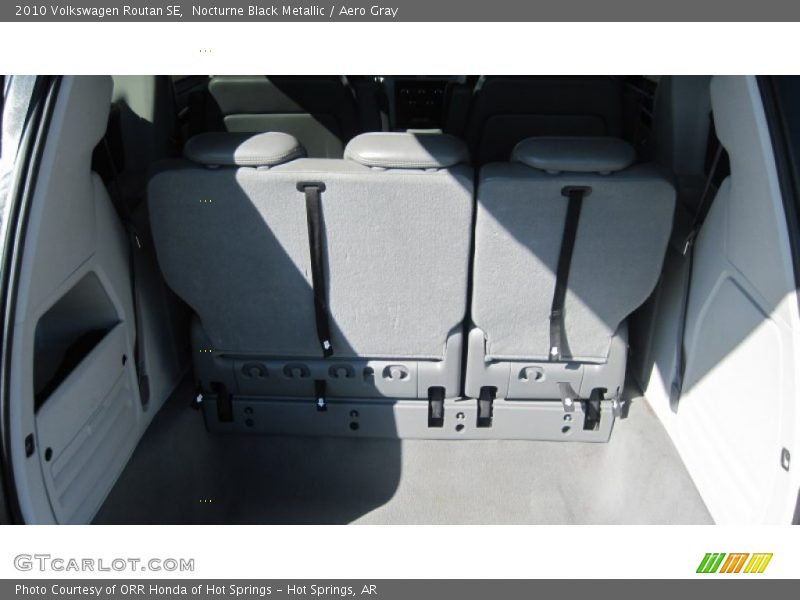 Nocturne Black Metallic / Aero Gray 2010 Volkswagen Routan SE