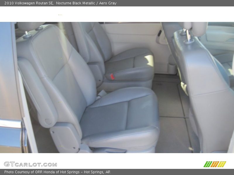 Nocturne Black Metallic / Aero Gray 2010 Volkswagen Routan SE