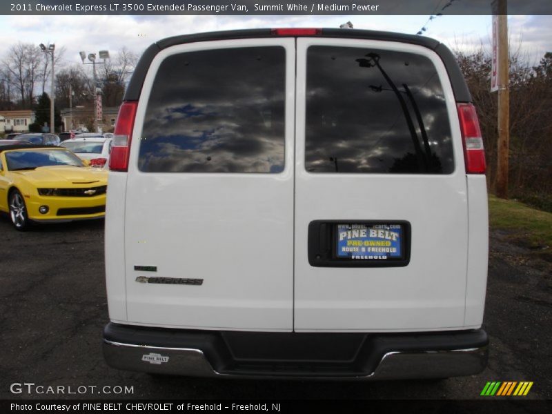Summit White / Medium Pewter 2011 Chevrolet Express LT 3500 Extended Passenger Van