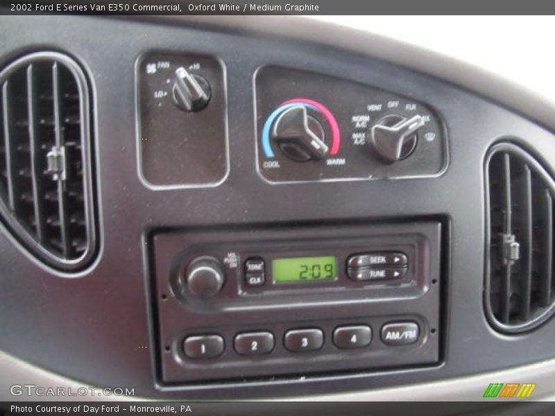 Oxford White / Medium Graphite 2002 Ford E Series Van E350 Commercial
