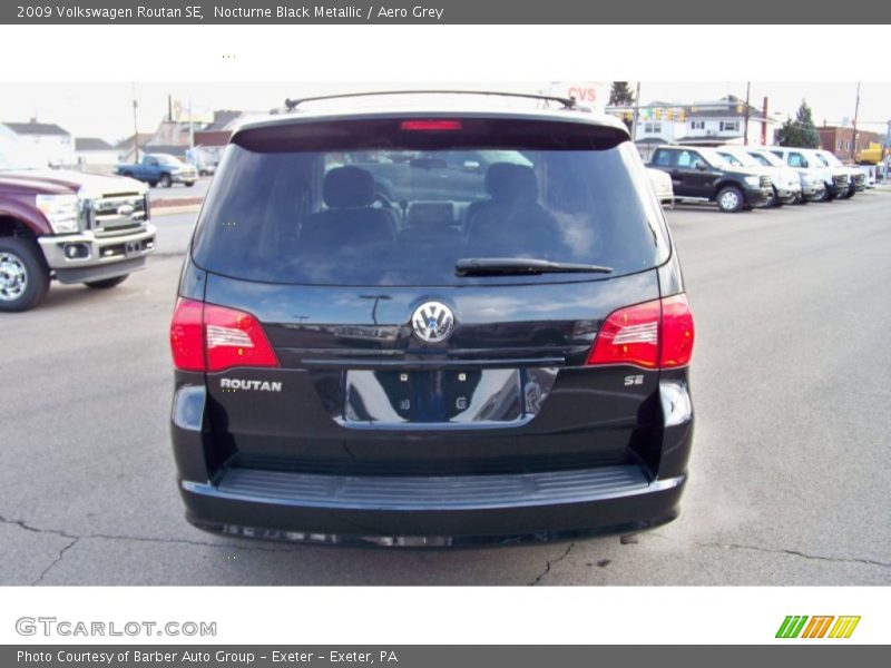 Nocturne Black Metallic / Aero Grey 2009 Volkswagen Routan SE