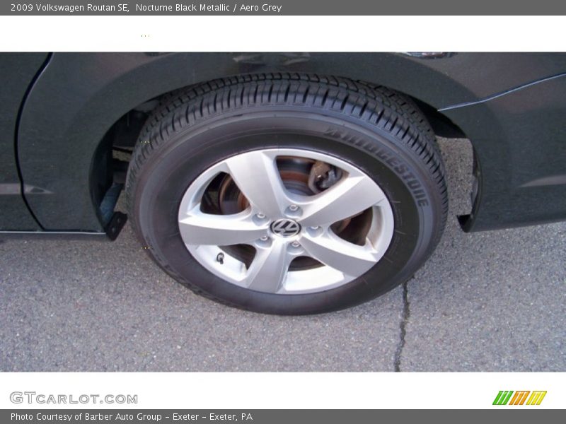 Nocturne Black Metallic / Aero Grey 2009 Volkswagen Routan SE