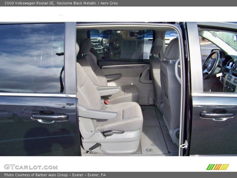 Nocturne Black Metallic / Aero Grey 2009 Volkswagen Routan SE