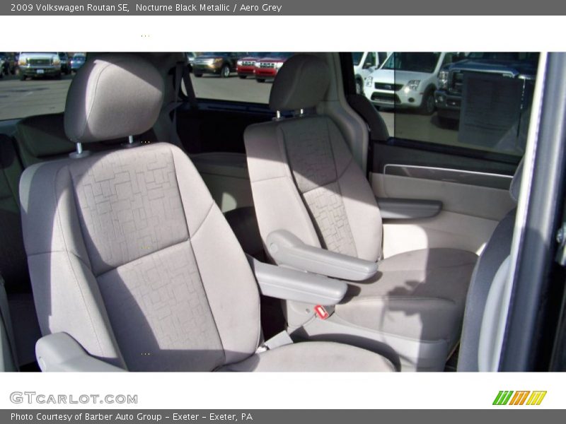 Nocturne Black Metallic / Aero Grey 2009 Volkswagen Routan SE
