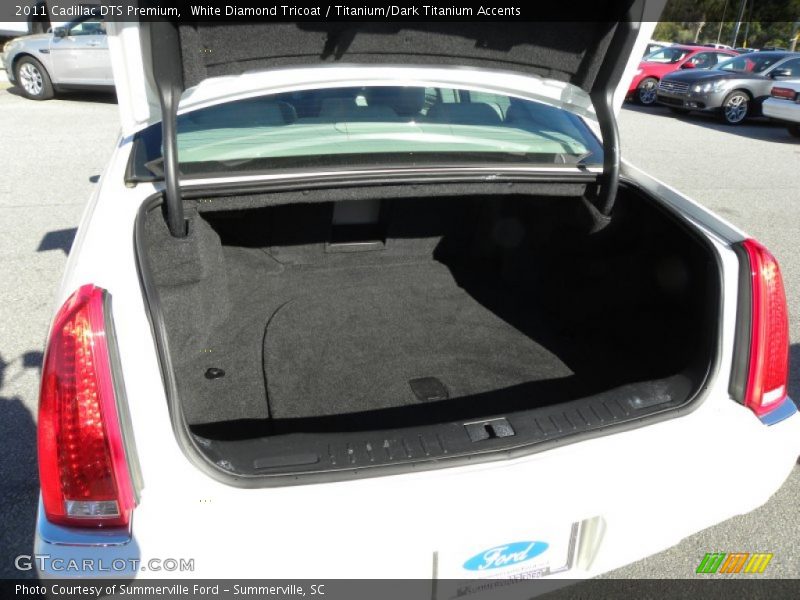 White Diamond Tricoat / Titanium/Dark Titanium Accents 2011 Cadillac DTS Premium