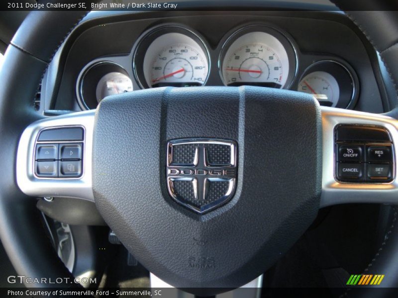 Bright White / Dark Slate Gray 2011 Dodge Challenger SE