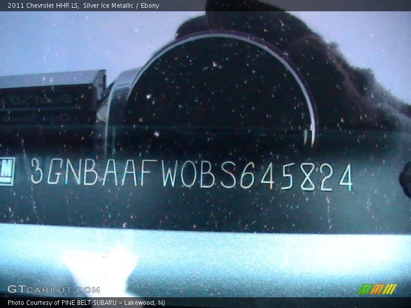 Silver Ice Metallic / Ebony 2011 Chevrolet HHR LS