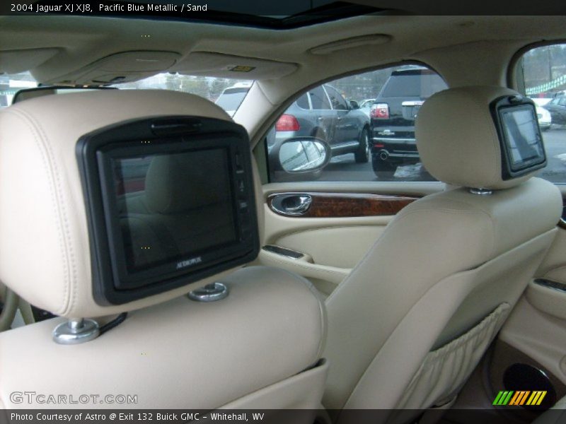 Pacific Blue Metallic / Sand 2004 Jaguar XJ XJ8