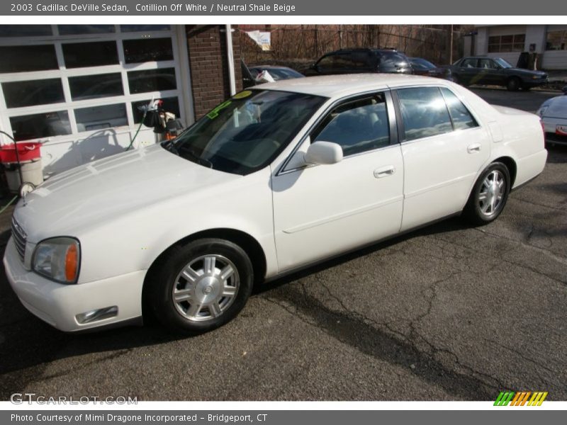 Cotillion Off White / Neutral Shale Beige 2003 Cadillac DeVille Sedan