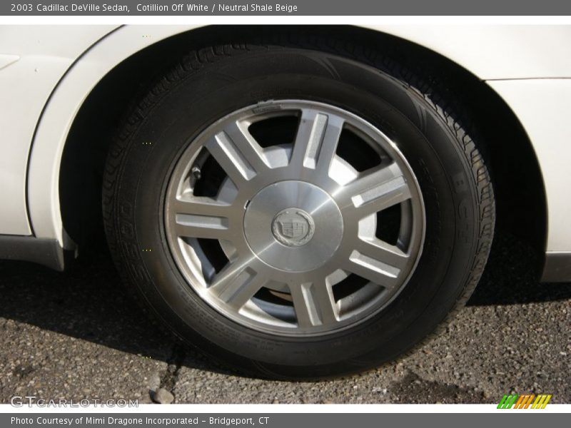 Cotillion Off White / Neutral Shale Beige 2003 Cadillac DeVille Sedan