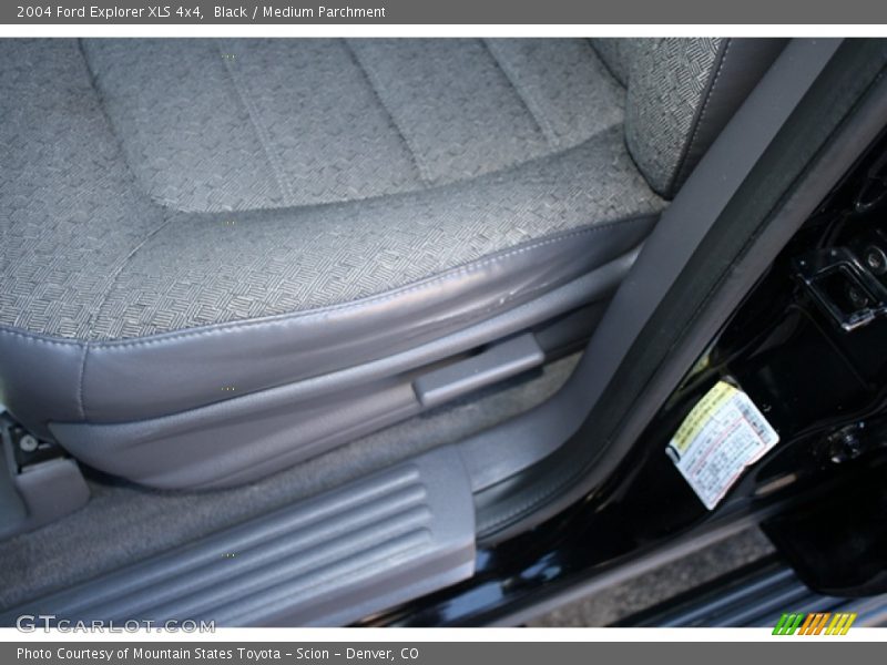 Black / Medium Parchment 2004 Ford Explorer XLS 4x4