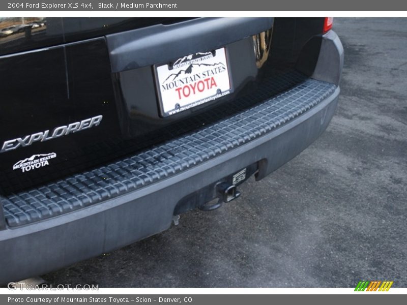 Black / Medium Parchment 2004 Ford Explorer XLS 4x4