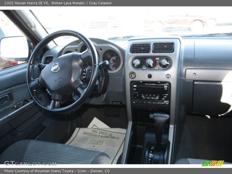 Molten Lava Metallic / Gray Celadon 2002 Nissan Xterra SE V6