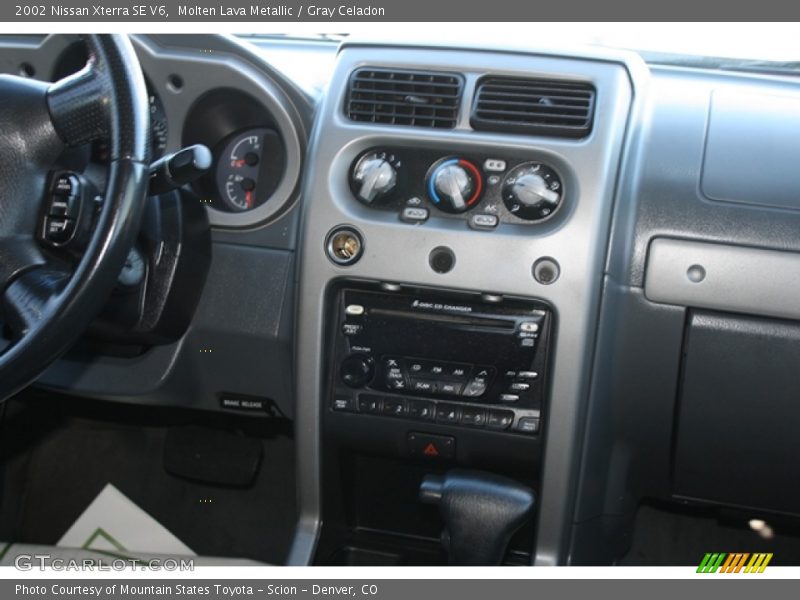 Molten Lava Metallic / Gray Celadon 2002 Nissan Xterra SE V6