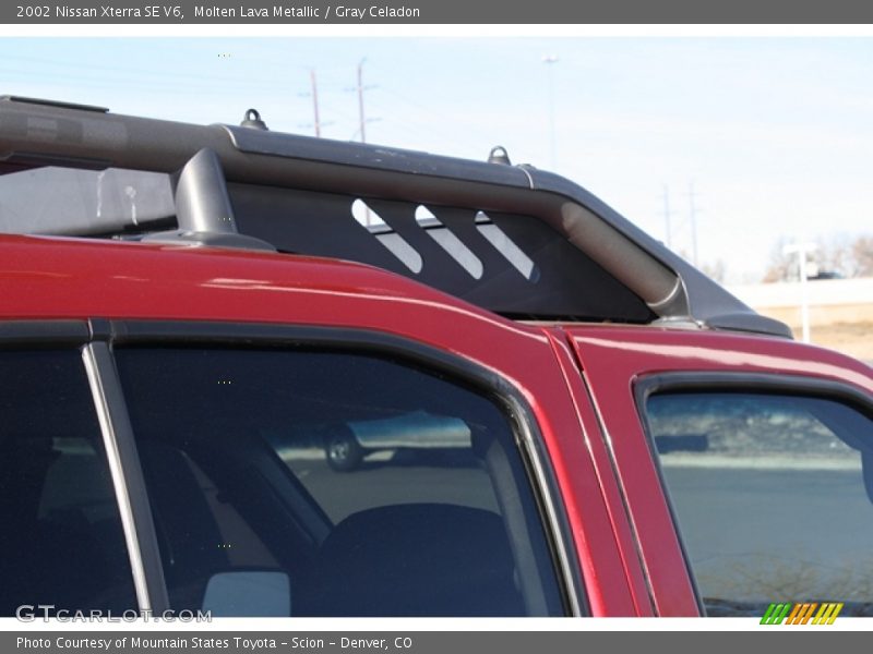 Molten Lava Metallic / Gray Celadon 2002 Nissan Xterra SE V6