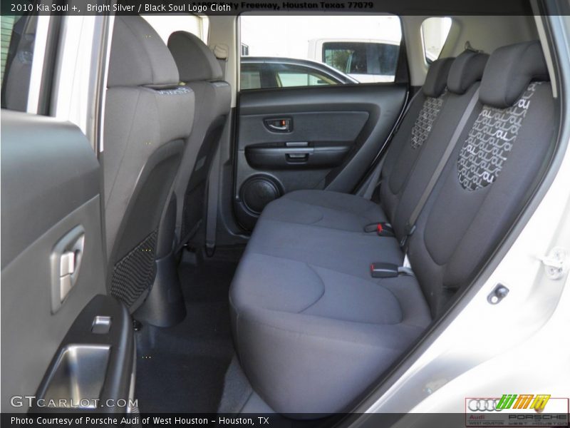 Bright Silver / Black Soul Logo Cloth 2010 Kia Soul +