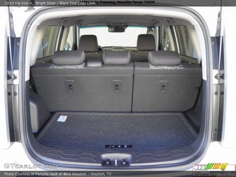 Bright Silver / Black Soul Logo Cloth 2010 Kia Soul +