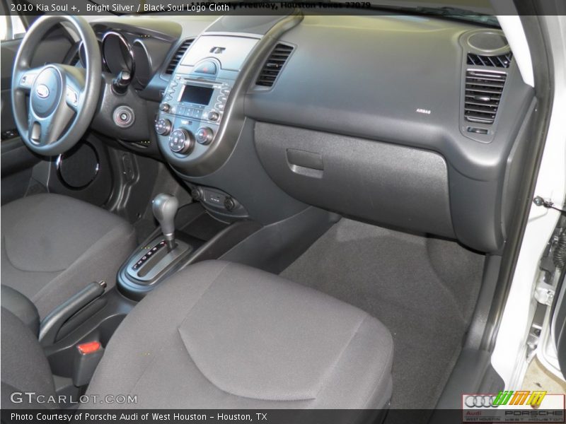 Bright Silver / Black Soul Logo Cloth 2010 Kia Soul +