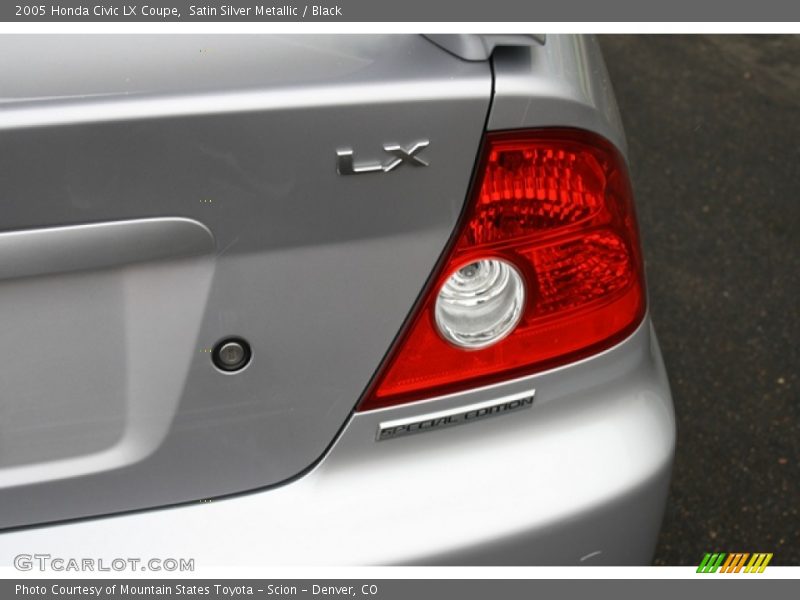 Satin Silver Metallic / Black 2005 Honda Civic LX Coupe